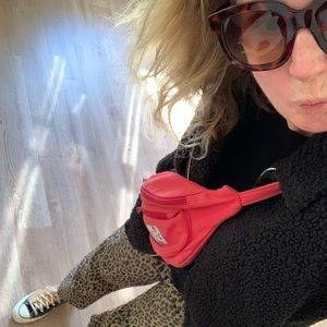 Meet your Posher, Oré